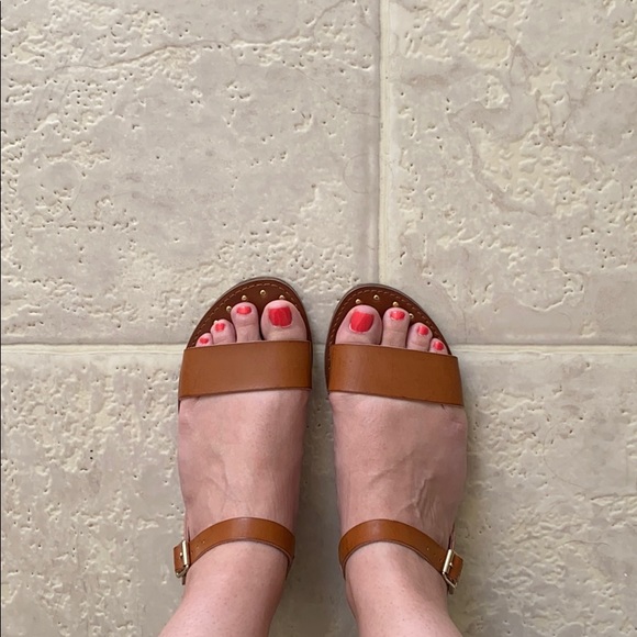 Steve Madden Tan Flat Sandals - Picture 8 of 8